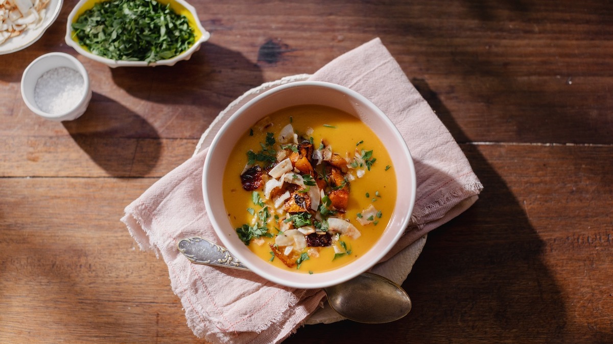 Sopa de calabaza, jengibre y leche de coco